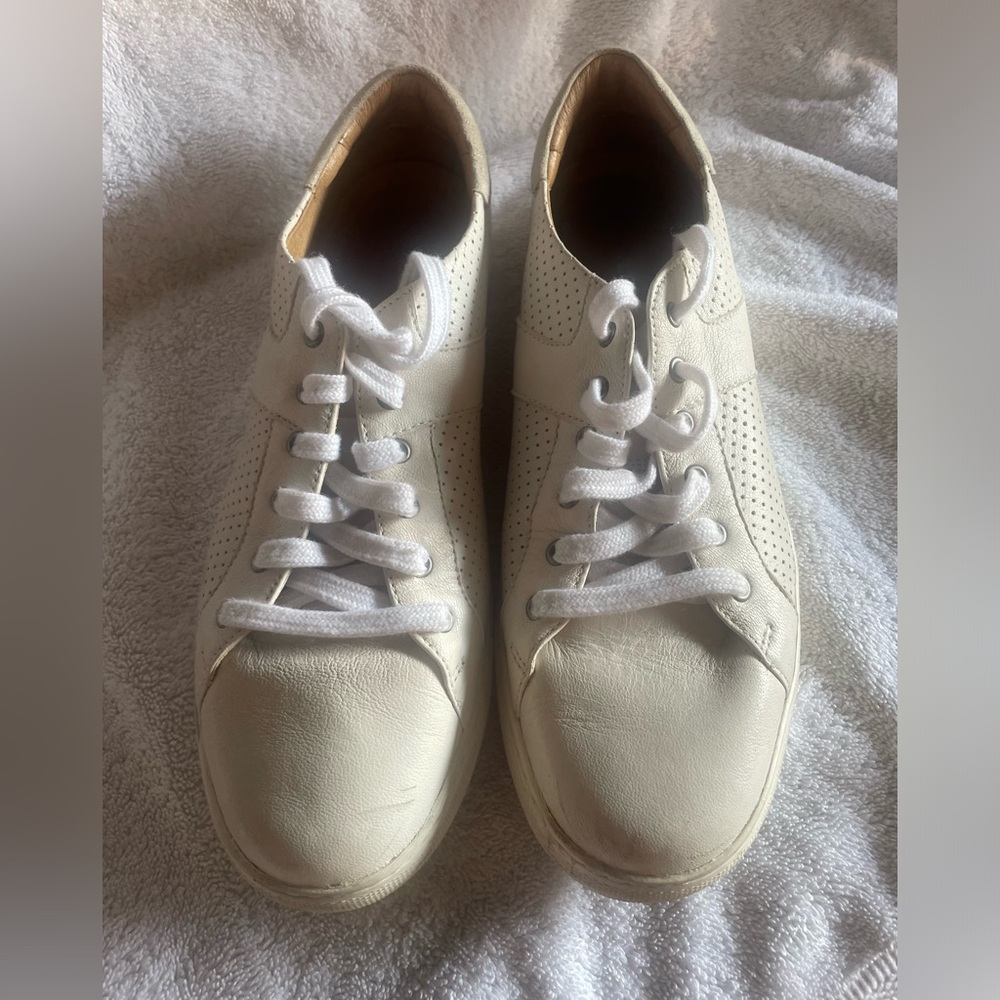 Trask snickers women’s size 9.5